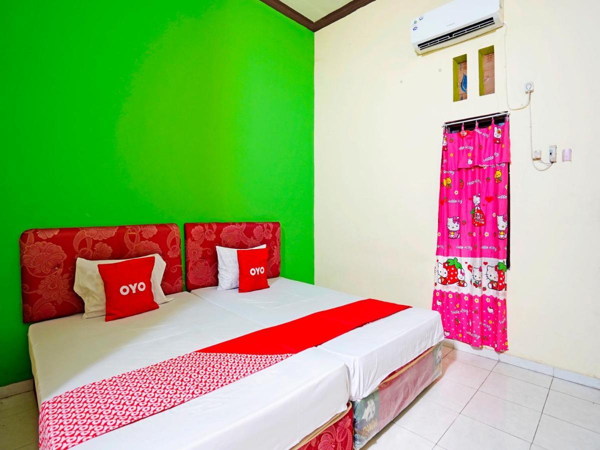 Oyo 91583 D'Cost Green Syariah Hotel Surabaya Exterior photo