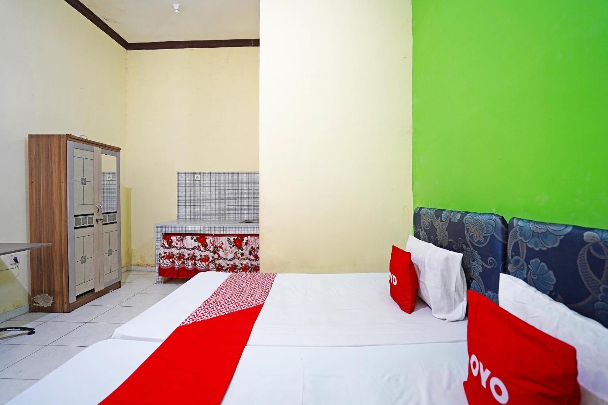Oyo 91583 D'Cost Green Syariah Surabaya Exterior photo