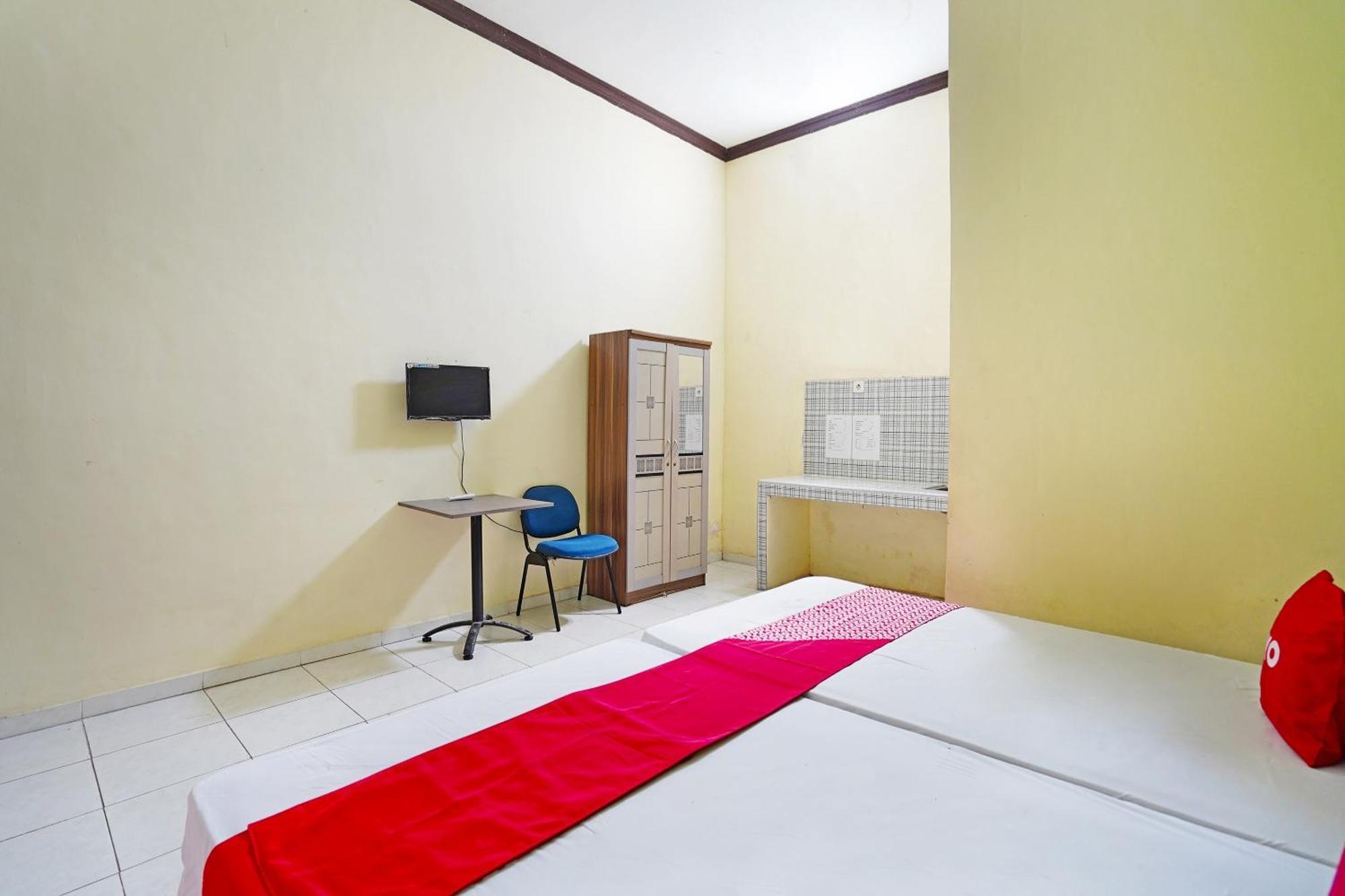 Oyo 91583 D'Cost Green Syariah Surabaya Exterior photo
