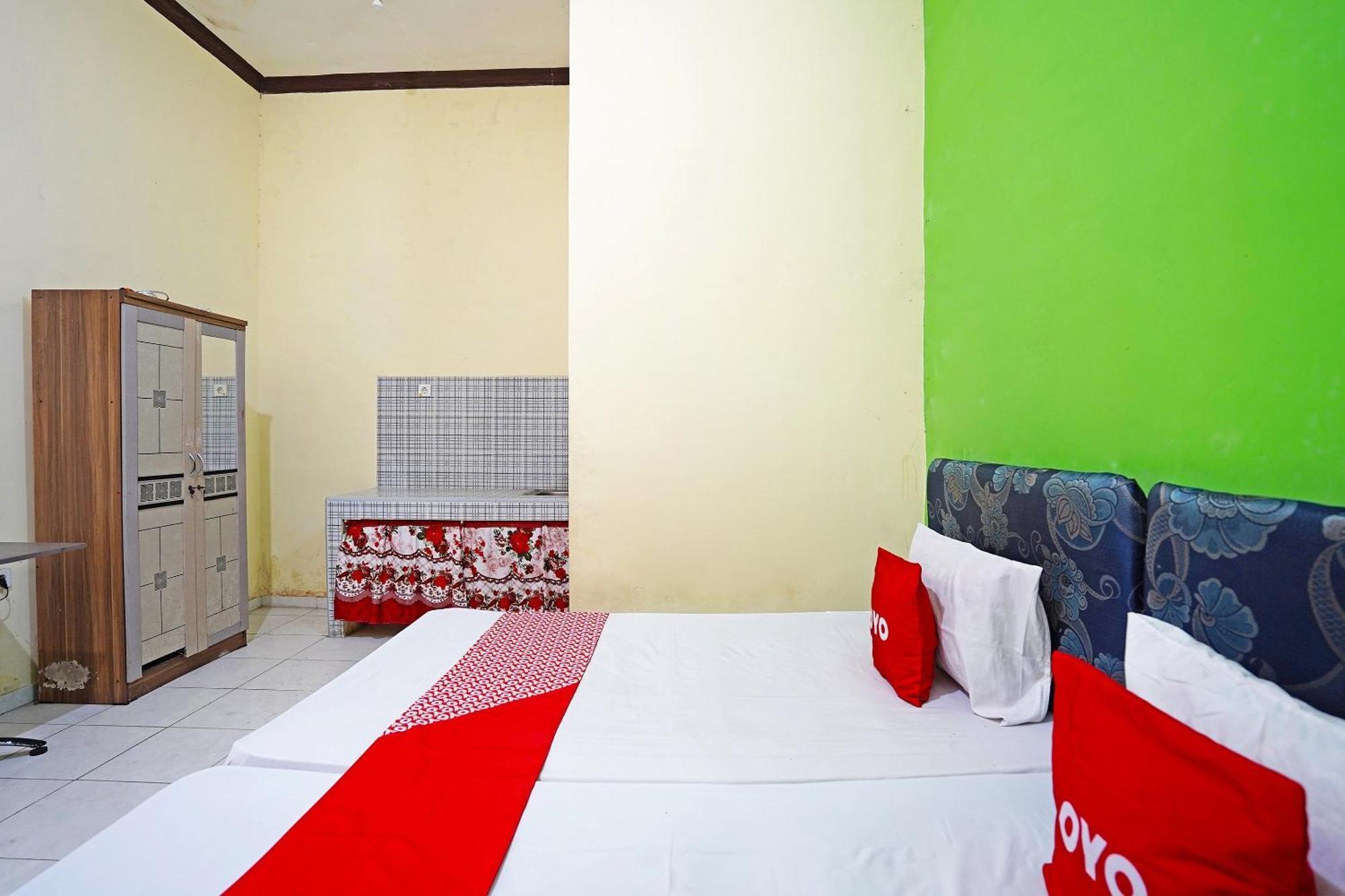 Oyo 91583 D'Cost Green Syariah Surabaya Exterior photo